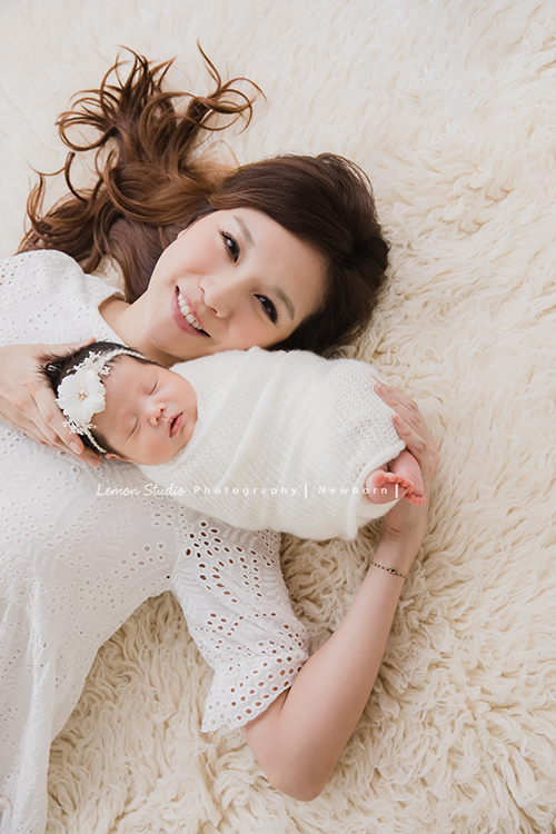 Emily媽麻新生兒寫真
