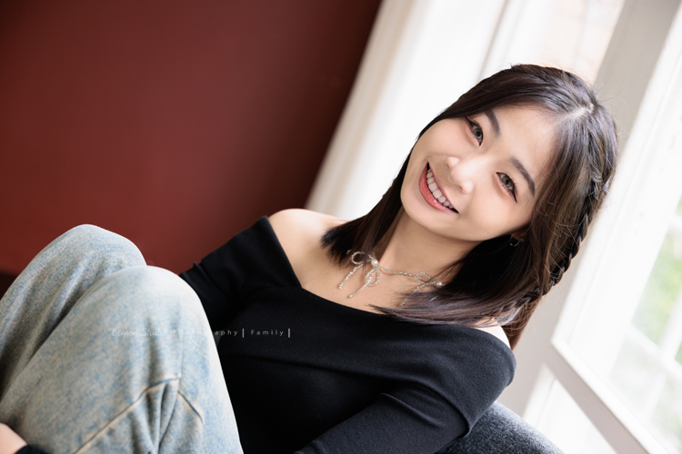 Windy媽麻一家第三次來拍照，好喜歡這樣一家人在一起的美好，這張是二姊的個人寫真！二姊也越來越漂亮了啊！