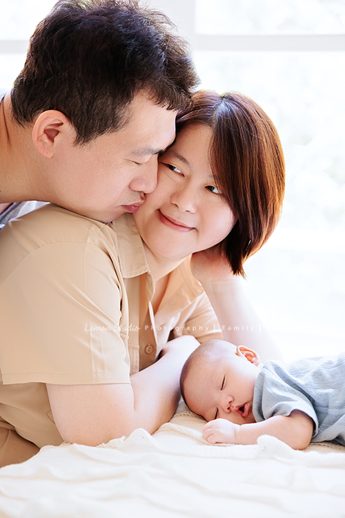 Ellie兩個月寶寶寫真