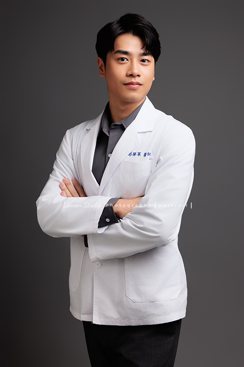 彭醫師形象照