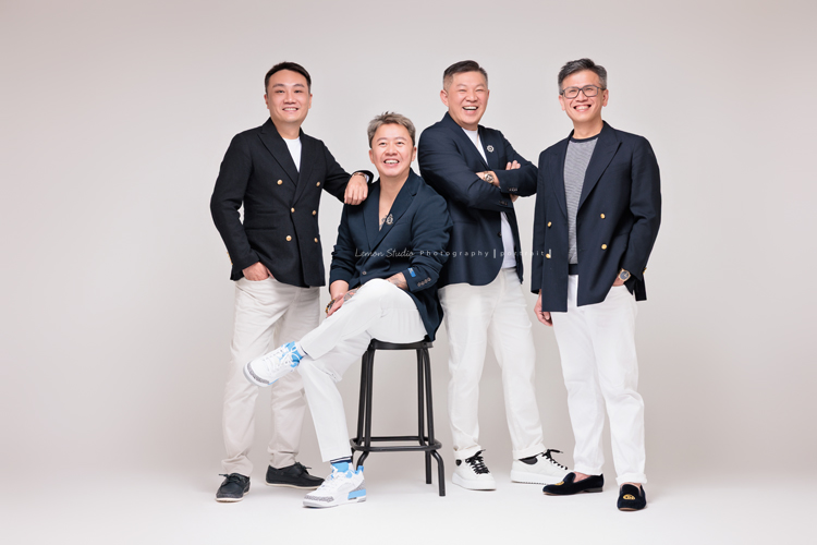 巧靈公司團隊尾牙形象照