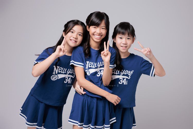 三位女孩的寫真